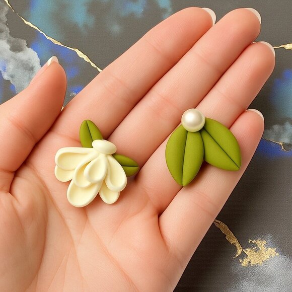 ๐๏ธ Flower Faux Pearl Asymmetrical Cute Fashion Statement Trendy Stud Earrings - Picture 12 of 12